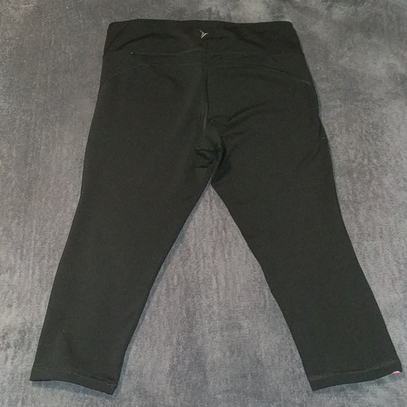 Old Navy Large Tall Capri workout pink - Picture 3 of 6